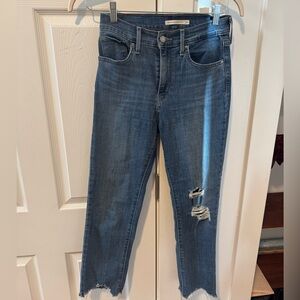 Levi 724 high rise straight crop